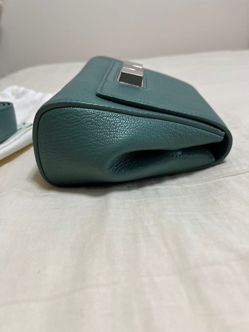 新品　ボッテガ　BOTTEGA VENETA 緑　ショルダー　バッグ　ウエスト