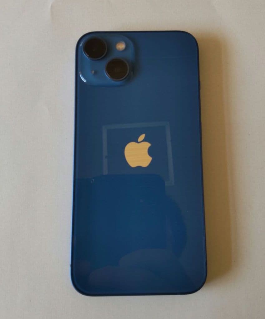 【美品・バッテリー100％】Apple iPhone 13 本体