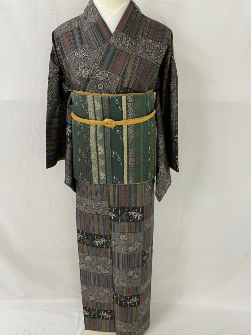 美品　正絹袷　恵大島織物謹製　本場大島紬単品(証紙付)