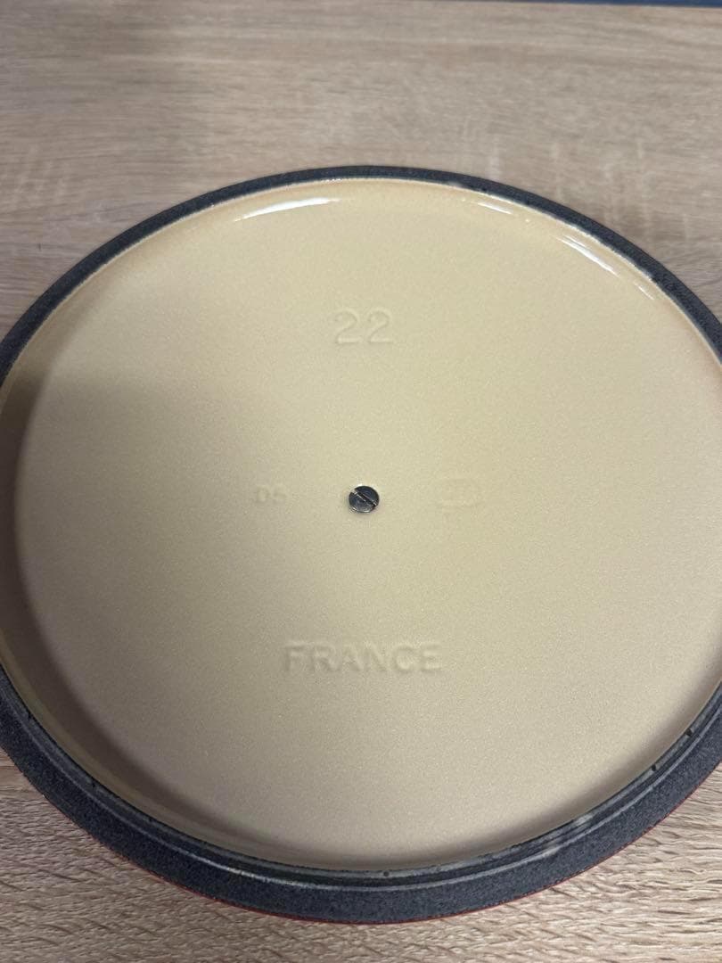 ルクルーゼ　ココットロンド　22cm チェリーレッド　両手鍋　鍋