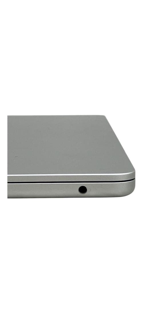 Macbook air M2 8gb ssd 256gb ( 充放電回数20)