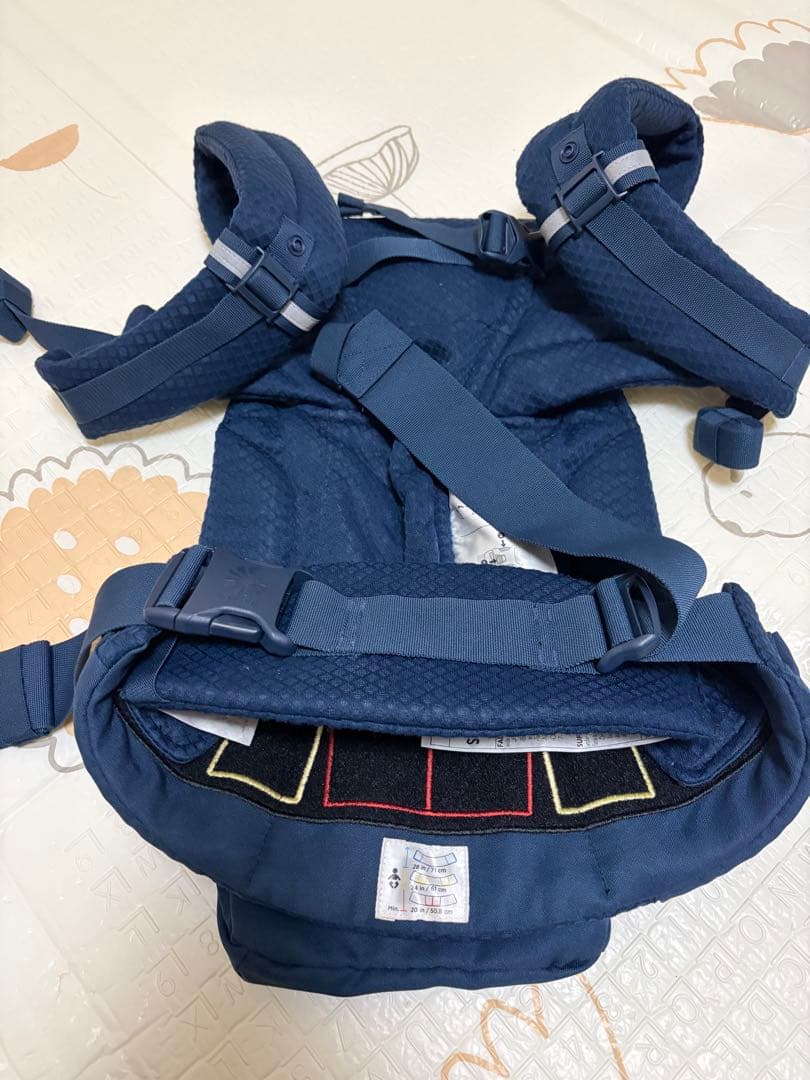 エルゴベビー 抱っこひも　ミッドナイトブルー　エルゴオムニブリーズ