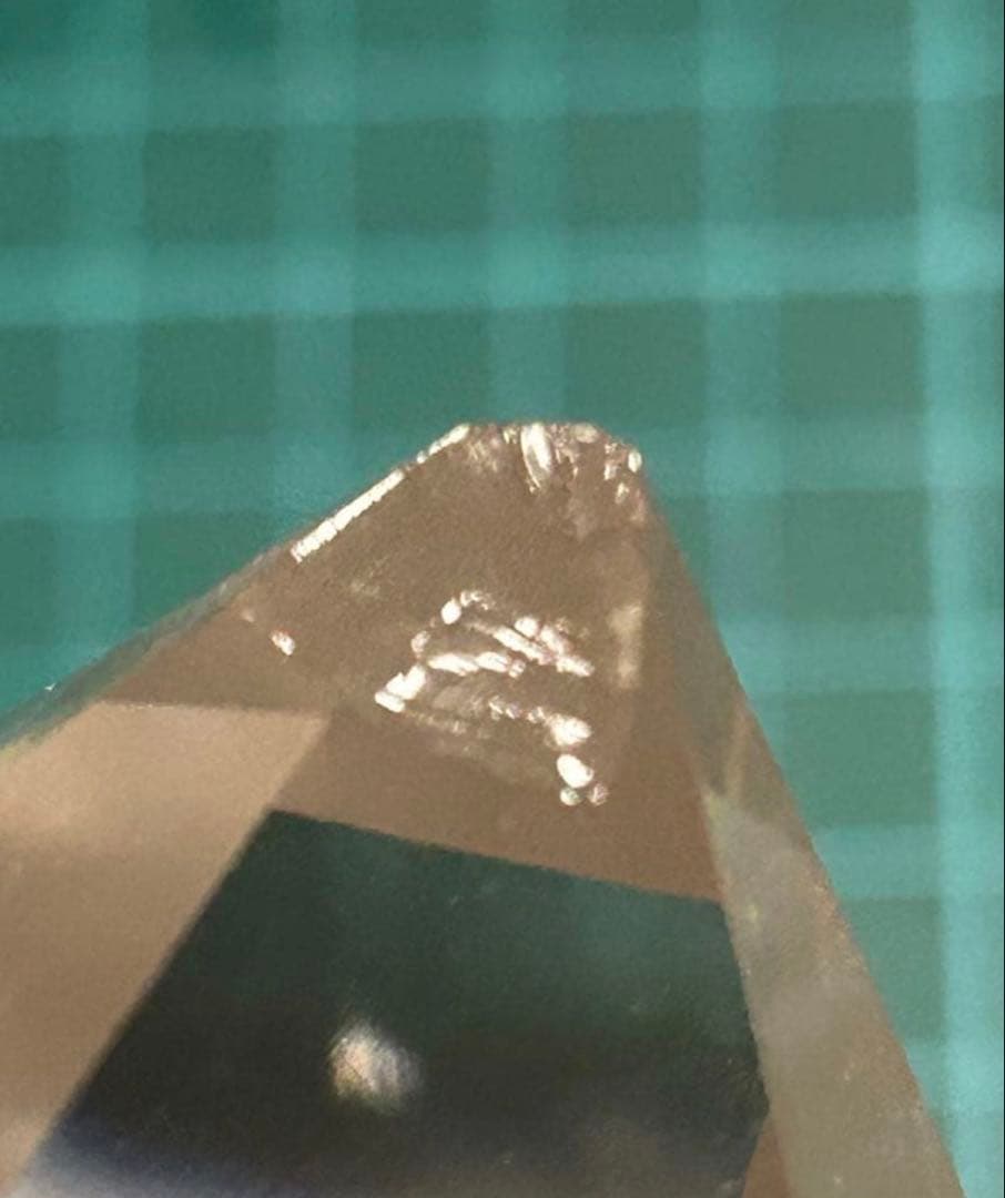 激安‼️訳あり【天然石】高品質 水晶ポイント 木彫り台座付き ❣️定価2万