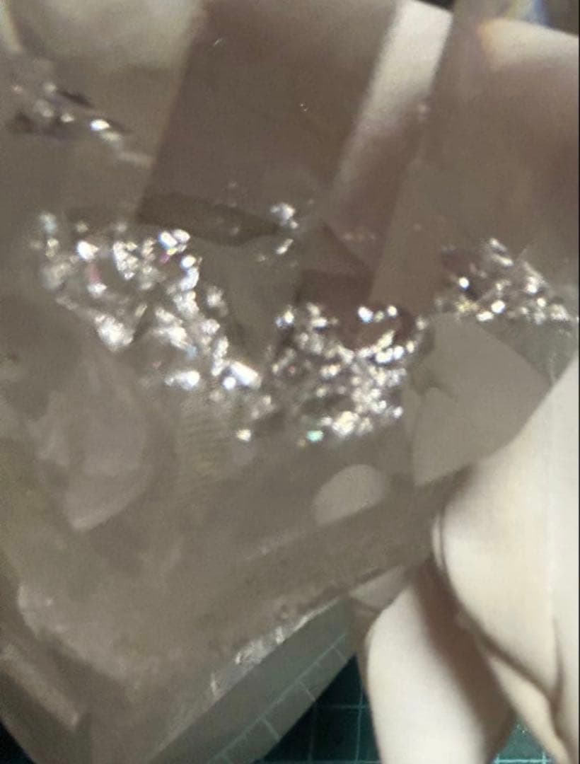 激安‼️訳あり【天然石】高品質 水晶ポイント 木彫り台座付き ❣️定価2万