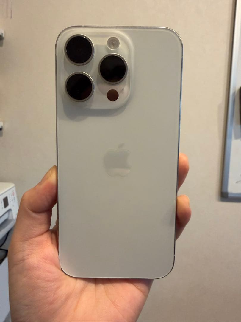 Apple iPhone 15Pro ホワイト 本体