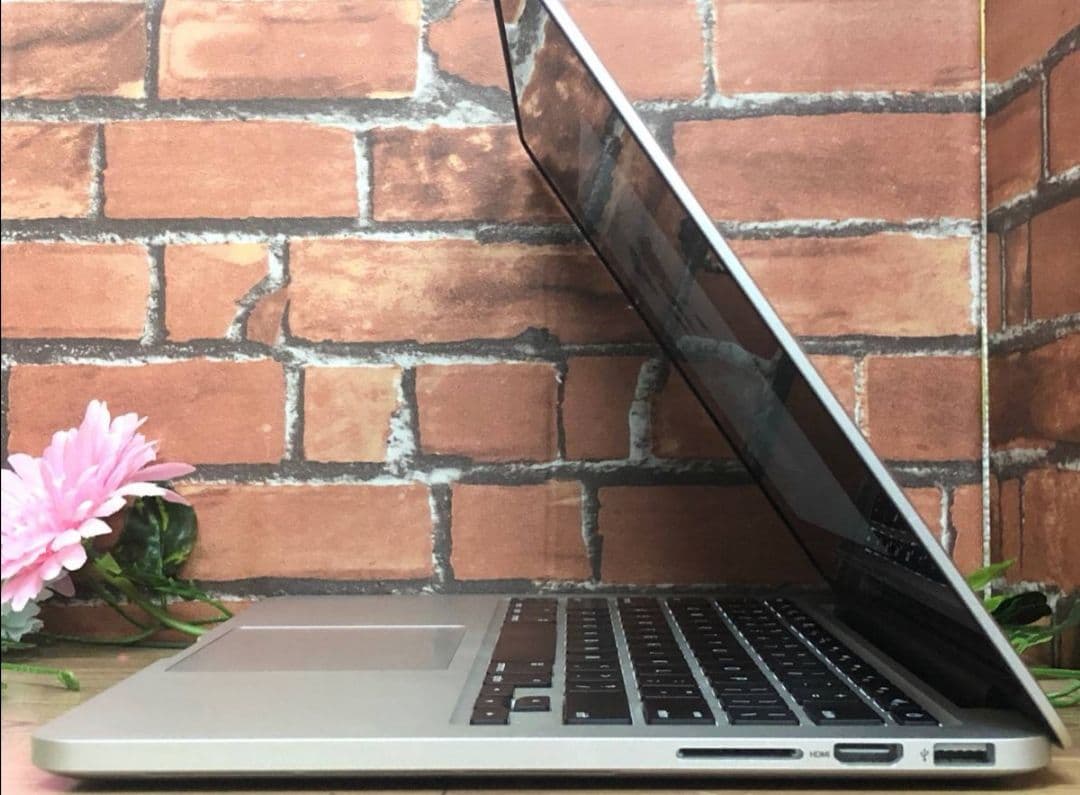 ★美品★ MacBook Pro 13.3 (i7/16G/SSD512純正)