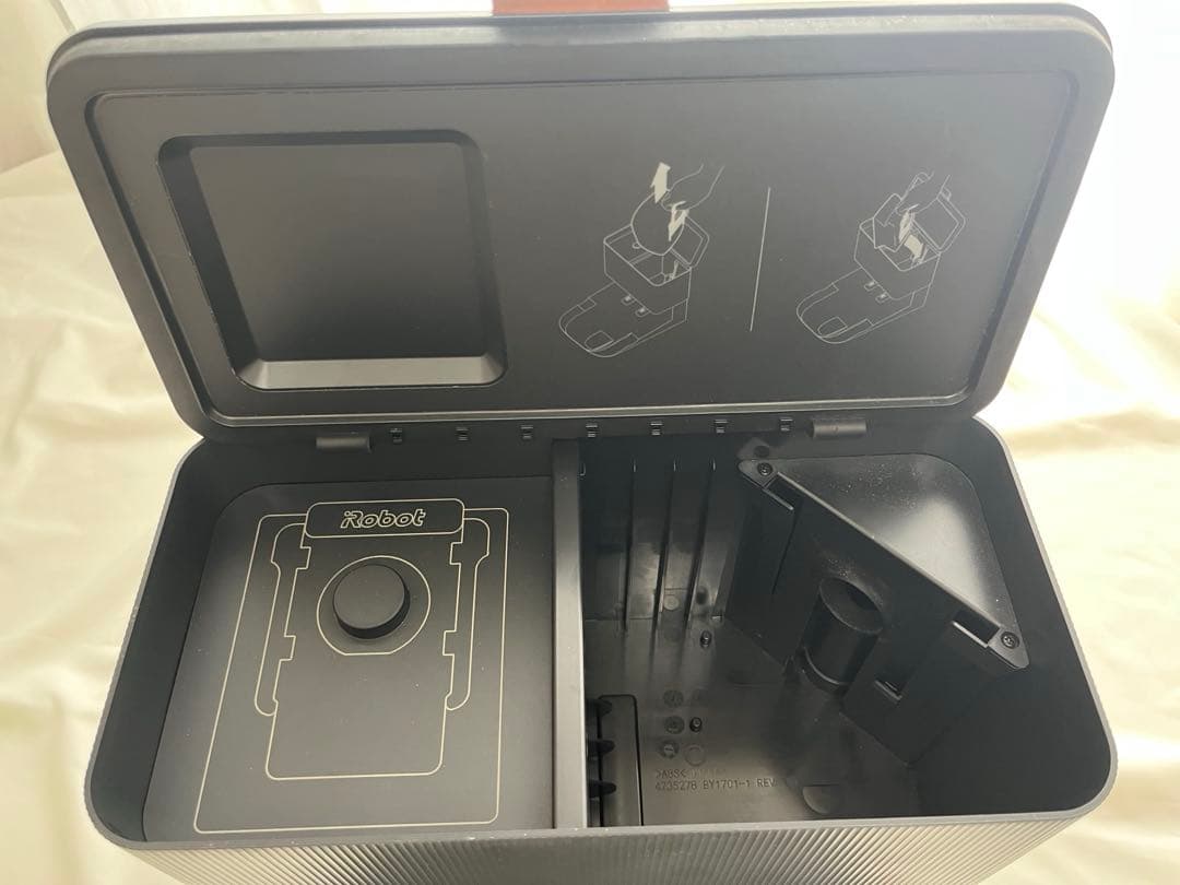 【美品】アイロボットルンバ j7+ ロボット掃除機　ルンバ　交換用紙パック