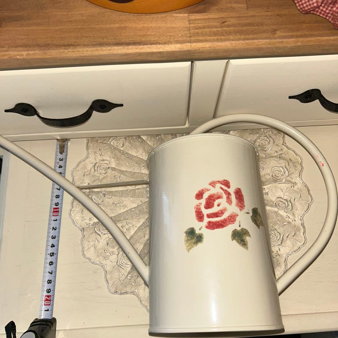 マニーじょうろとタオルかけ