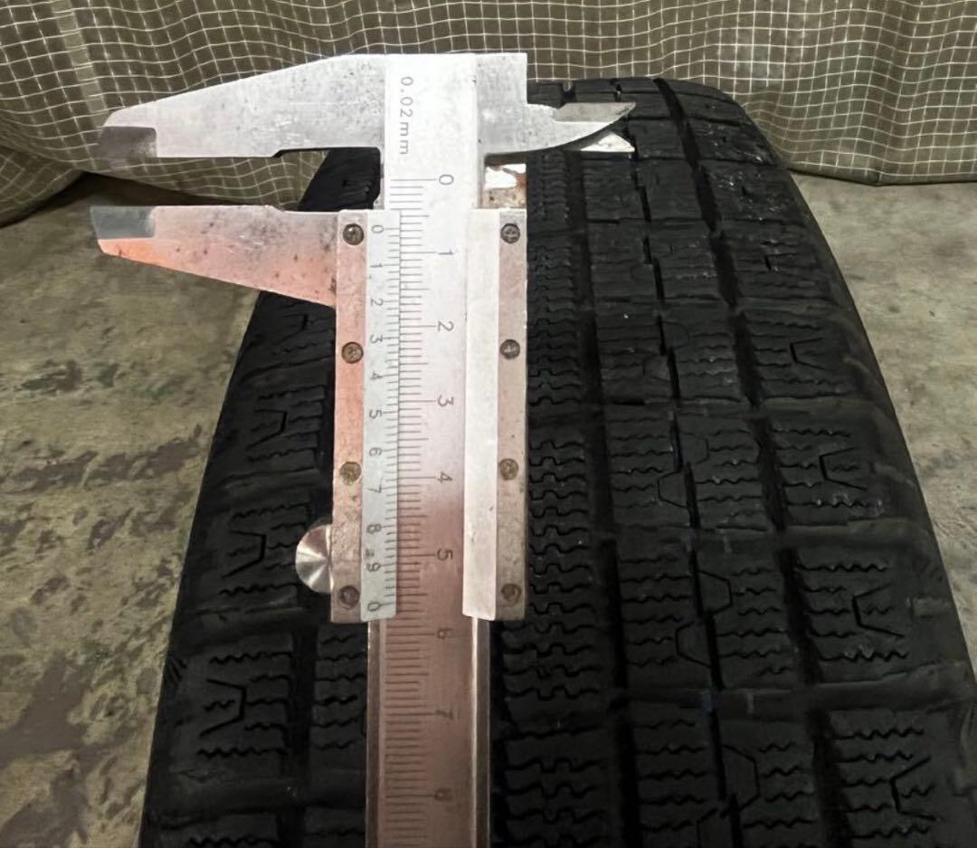 スタッドレスタイヤ　205/60R16 ヴォクシー　アルファード