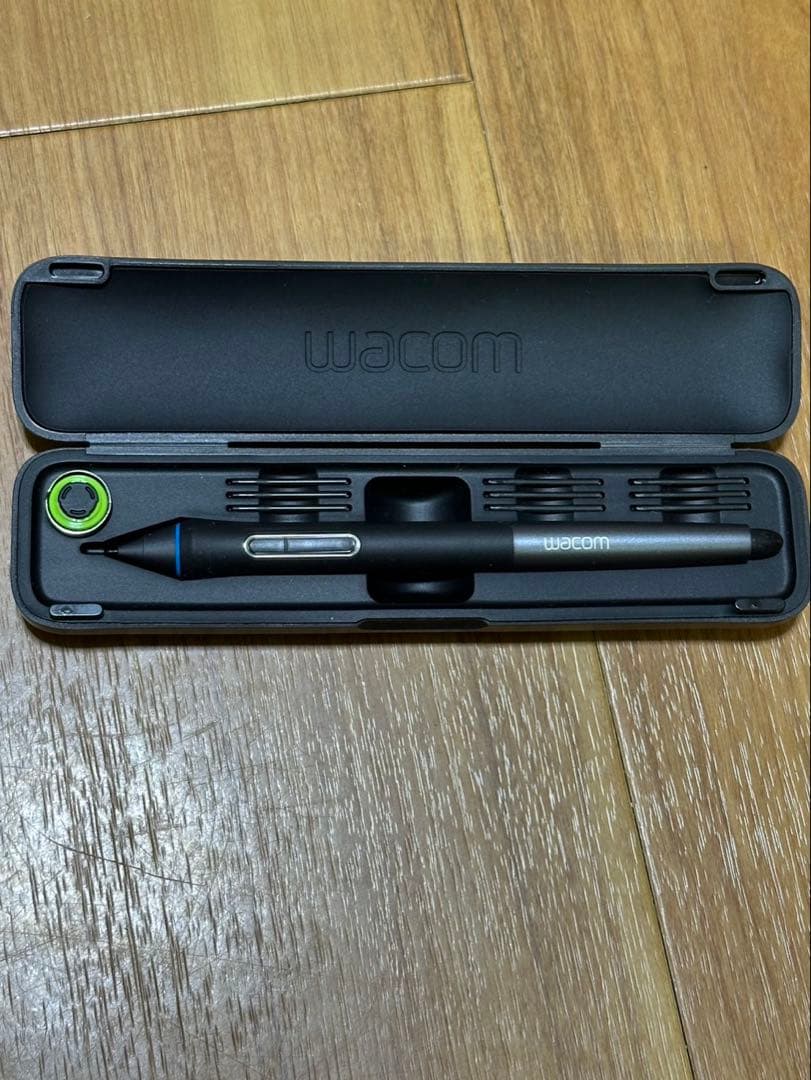 Wacom CINTIQ 13HD 液晶ペンタブレット DTK-1301/KO