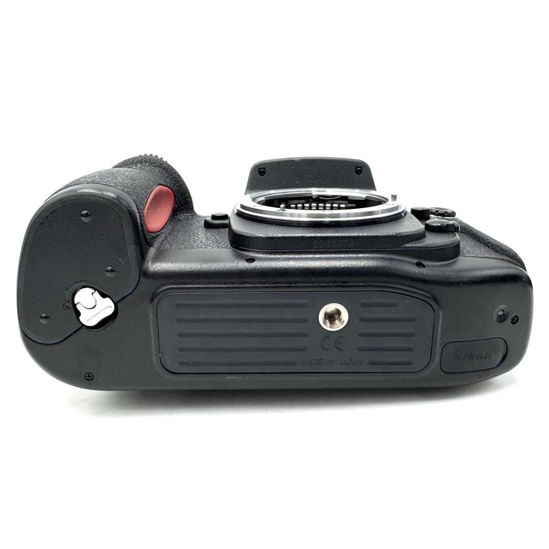 美品 ニコン Nikon F100 フィルム 一眼レフ ボディ F5ジュニア