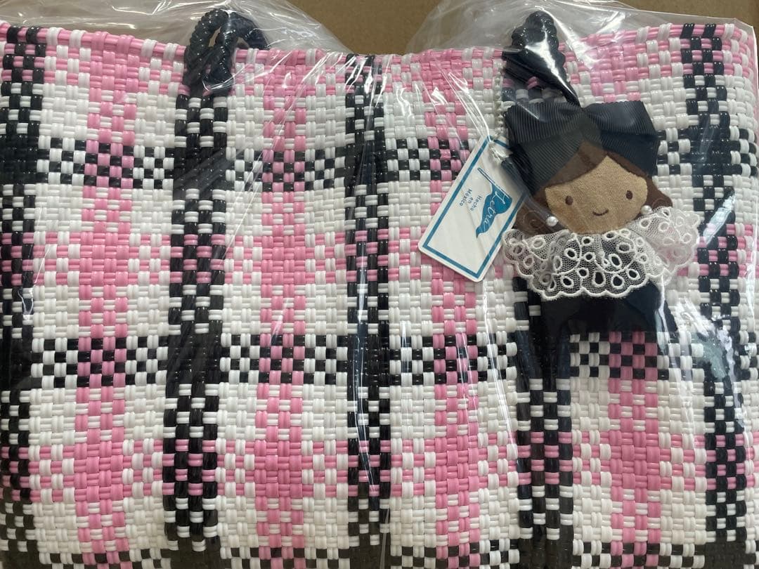 ファミリアのメルカドバッグ