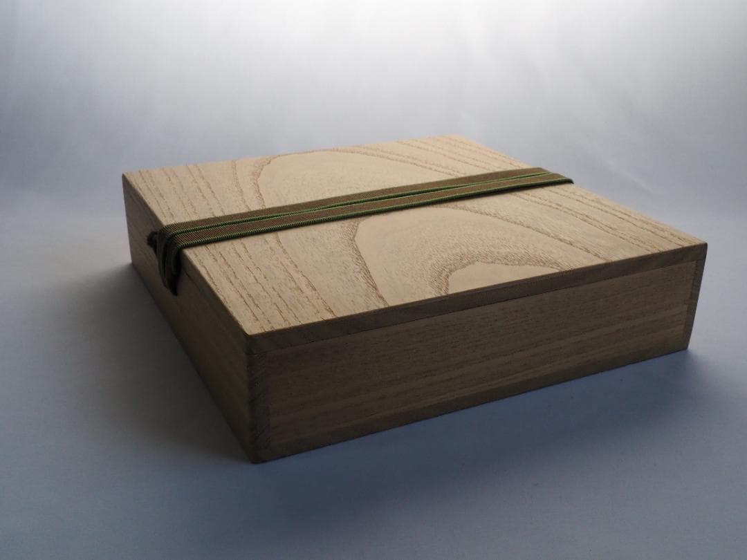 裏千家15世鵬雲斎御書付『巻水蒔絵四方盆』14代駒澤利斎造（共箱・二重箱）