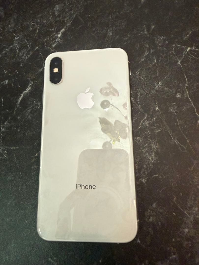 Apple iPhone XSシルバー 本体 256g