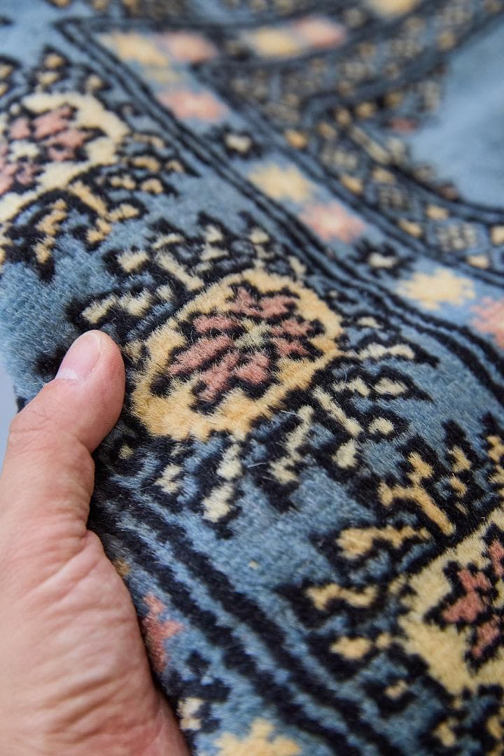 新品　トライバルラグ　ブハラ　ラホール産　（195×127cm) ブルー 青