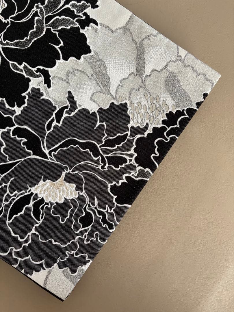黒×白×金銀糸 牡丹文様 六通 袋帯/振袖 訪問着