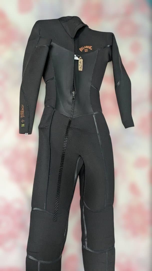【使用一度のみ】Billabong ウェットスーツ