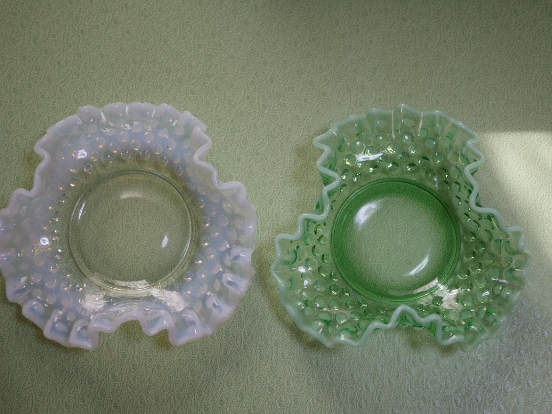 フェントン１９４０年 稀少 グリーンオパールセントホブネイル ウランガラス