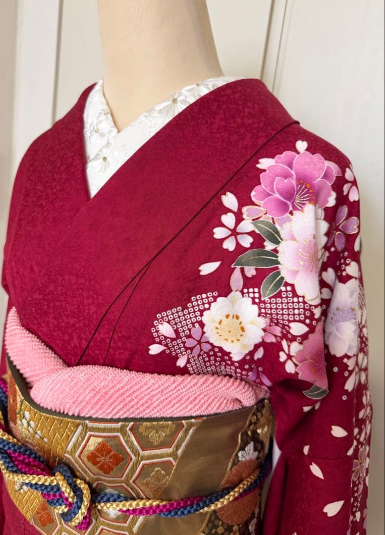 新春セール！　正絹長襦袢付き裄７０．５ｃｍ　豪華　５点セット刺繍振袖