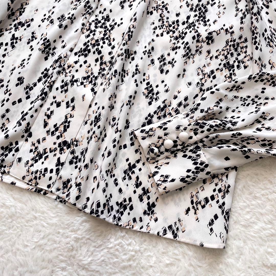 美品 ピンキーアンドダイアン◆アブストラクトプリントブラウス エクリュ 38