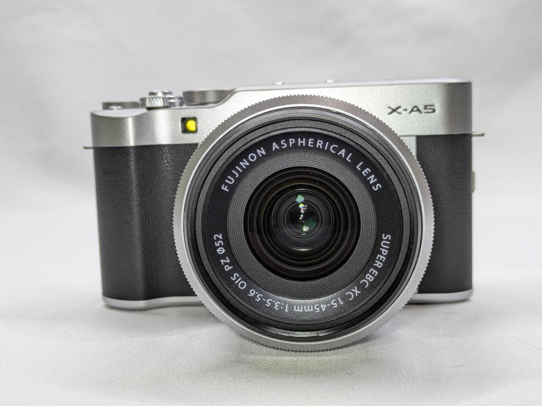 美品 Fujifilm X-A5 XC 15-45mm レンズ #279