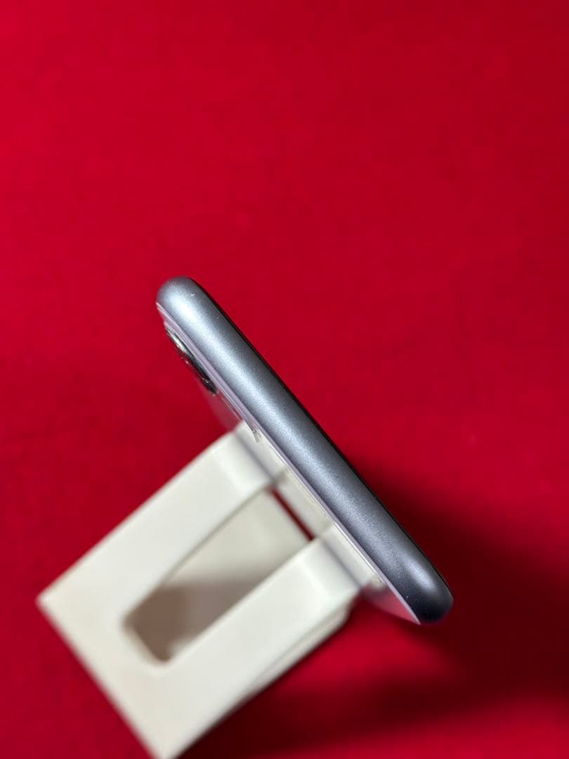 【7050】iPhone 11 パープル64GB simフリー