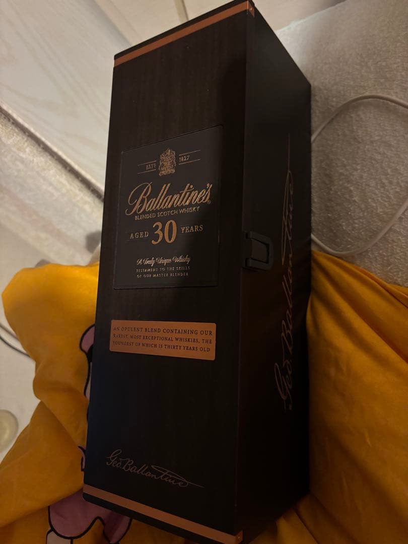 Ballantine's 30年ウイスキー 木箱入り 700ml