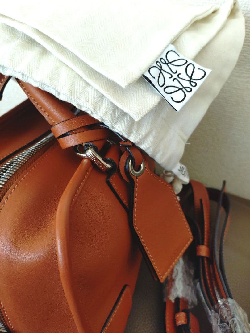 LOEWE ロエベ アマソナ28 ハンドバッグ キャメル