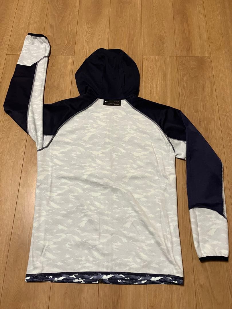 新品 未使用 MD アンダーアーマー コールドギア ストーム ウィンドブレーカー