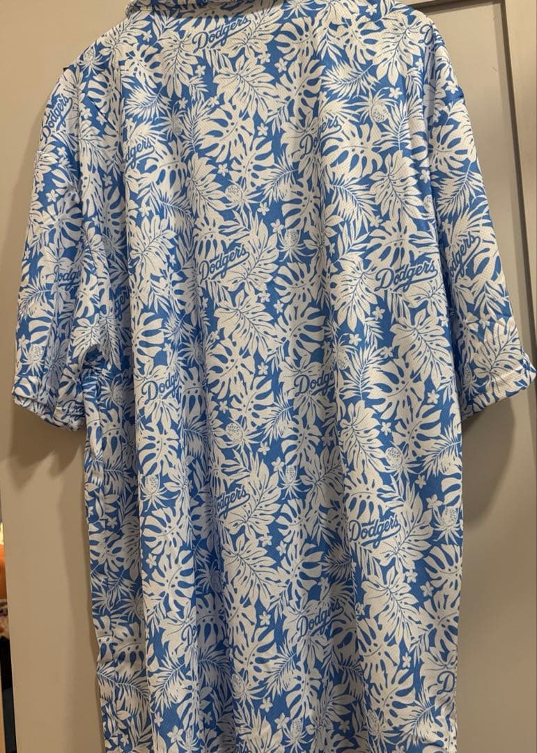 ドジャース　アロハシャツ