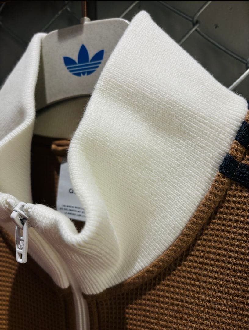 新品M adidas 長袖ジャケット ブラウン　KB8952