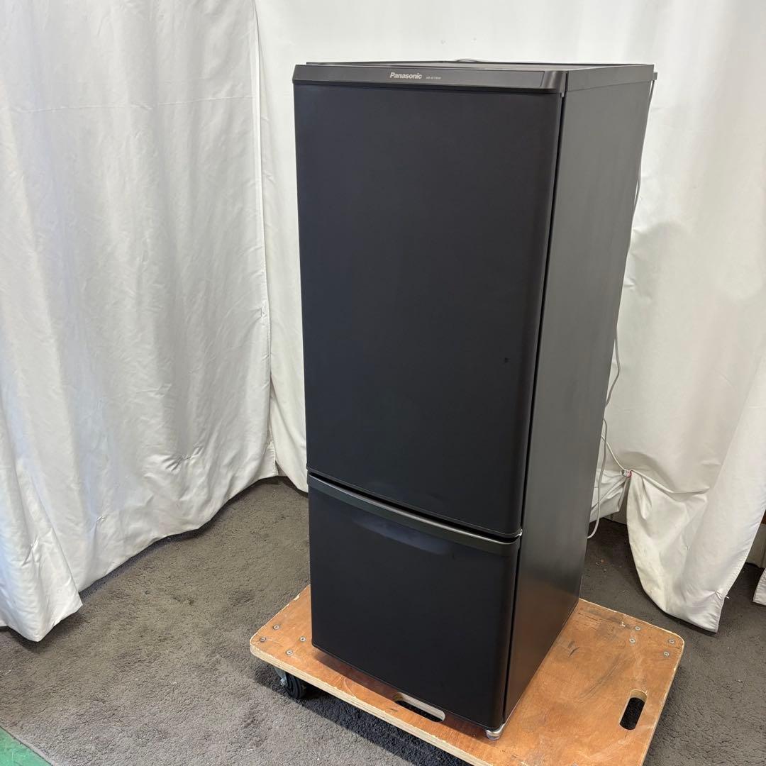 143❤️冷蔵庫　Panasonic　一人暮らし　綺麗　安い　中古　右開　設置無料