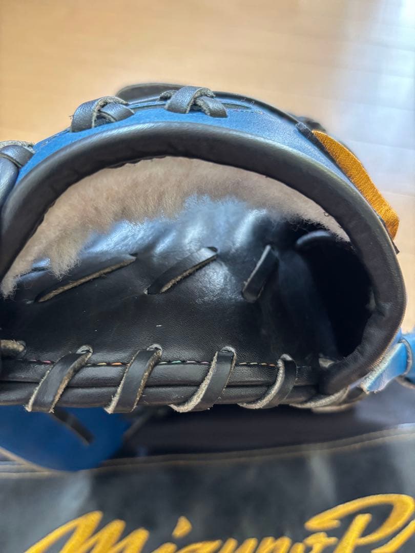 Mizuno Pro 軟式グローブ 青