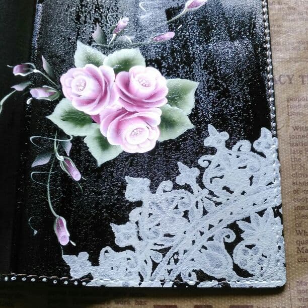 トールペイント　お売約済み❤薬手帳カバー黒×ピンク