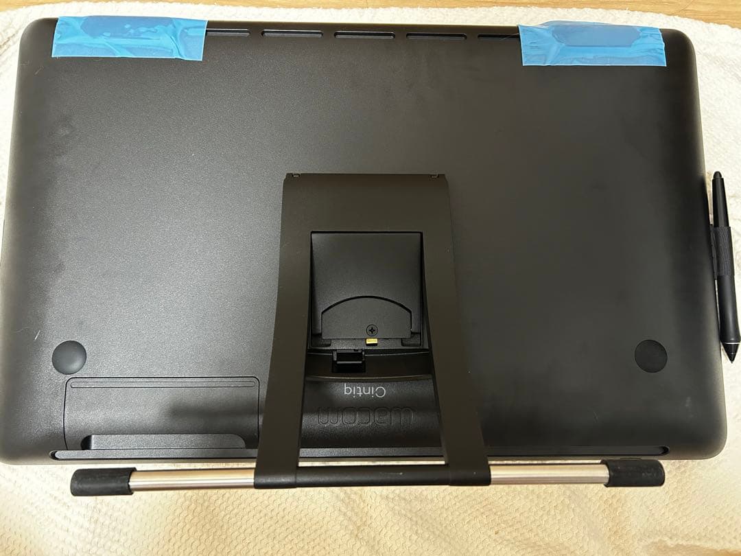 Wacom Cintiq22 液晶ペンタブレット 本体 + 付属品