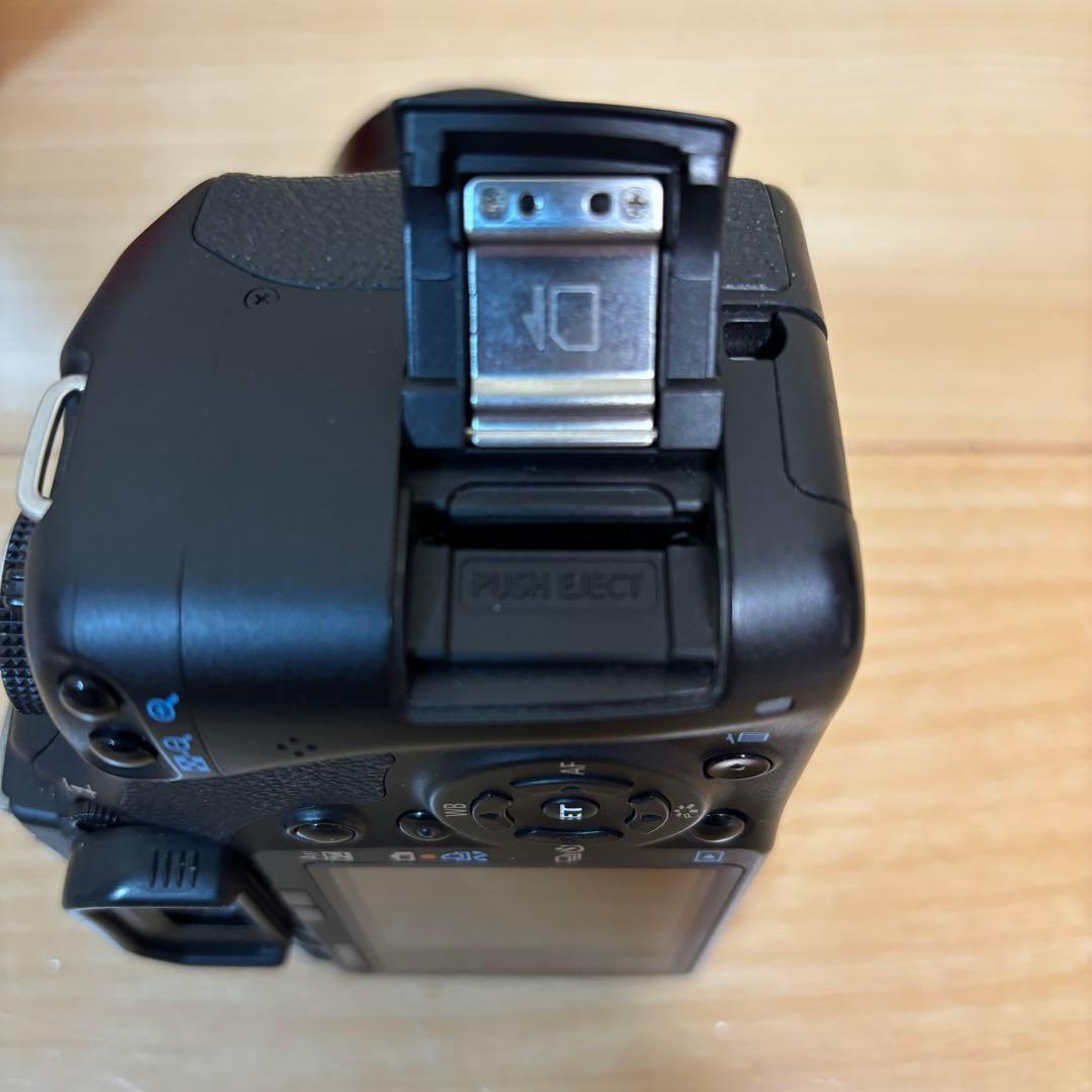 Canon EOS Kiss X3 デジタル一眼レフカメラ　レンズキット