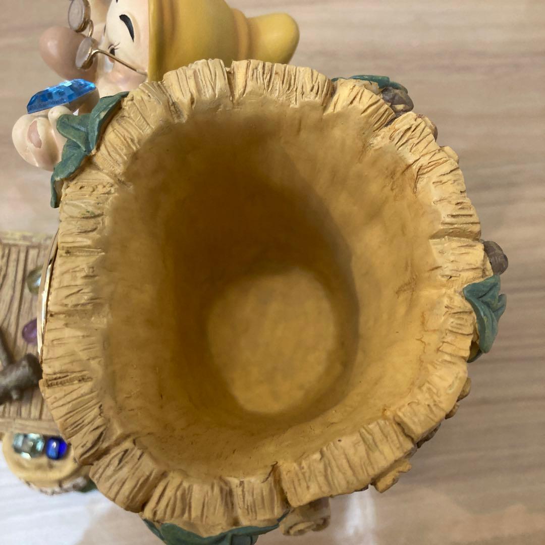 ディズニー　白雪姫小人(先生)時計付き小物入れ花瓶フィギュア