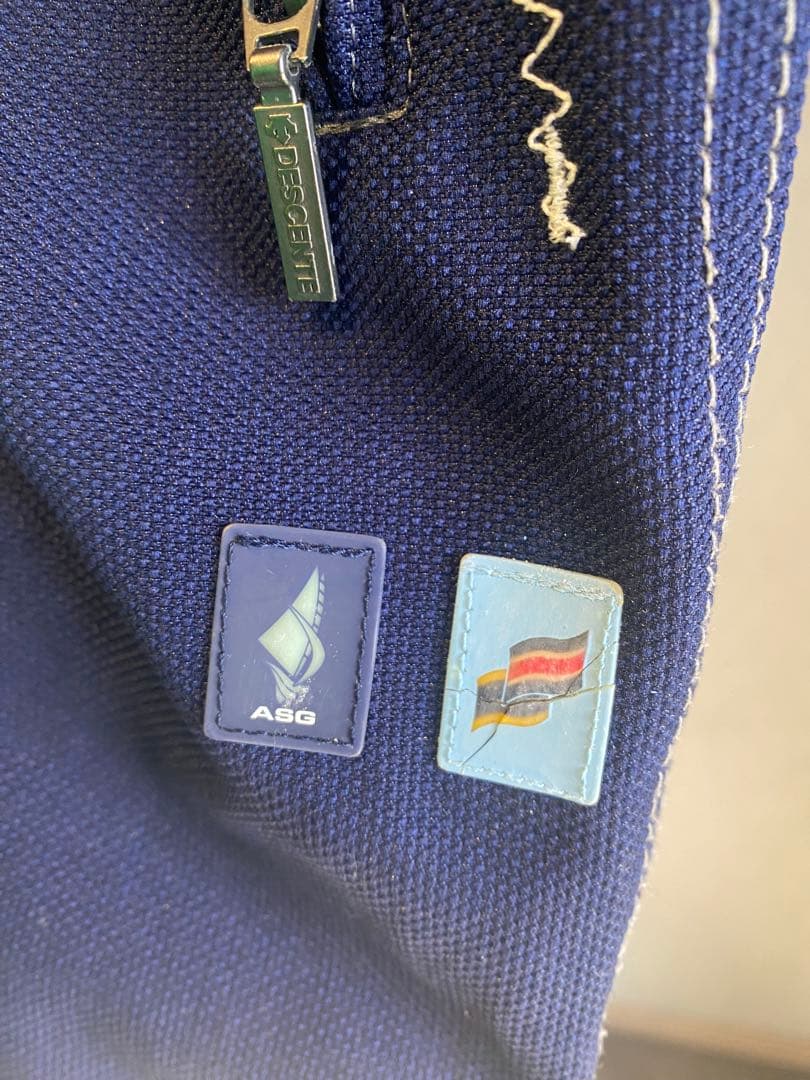 美品☆DESCENTE デサント スキーウェア　上下セット　上S 下SS