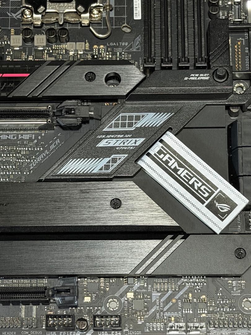 マザーボード ASUS ROG STRIX Z690-F GAMING WIFI