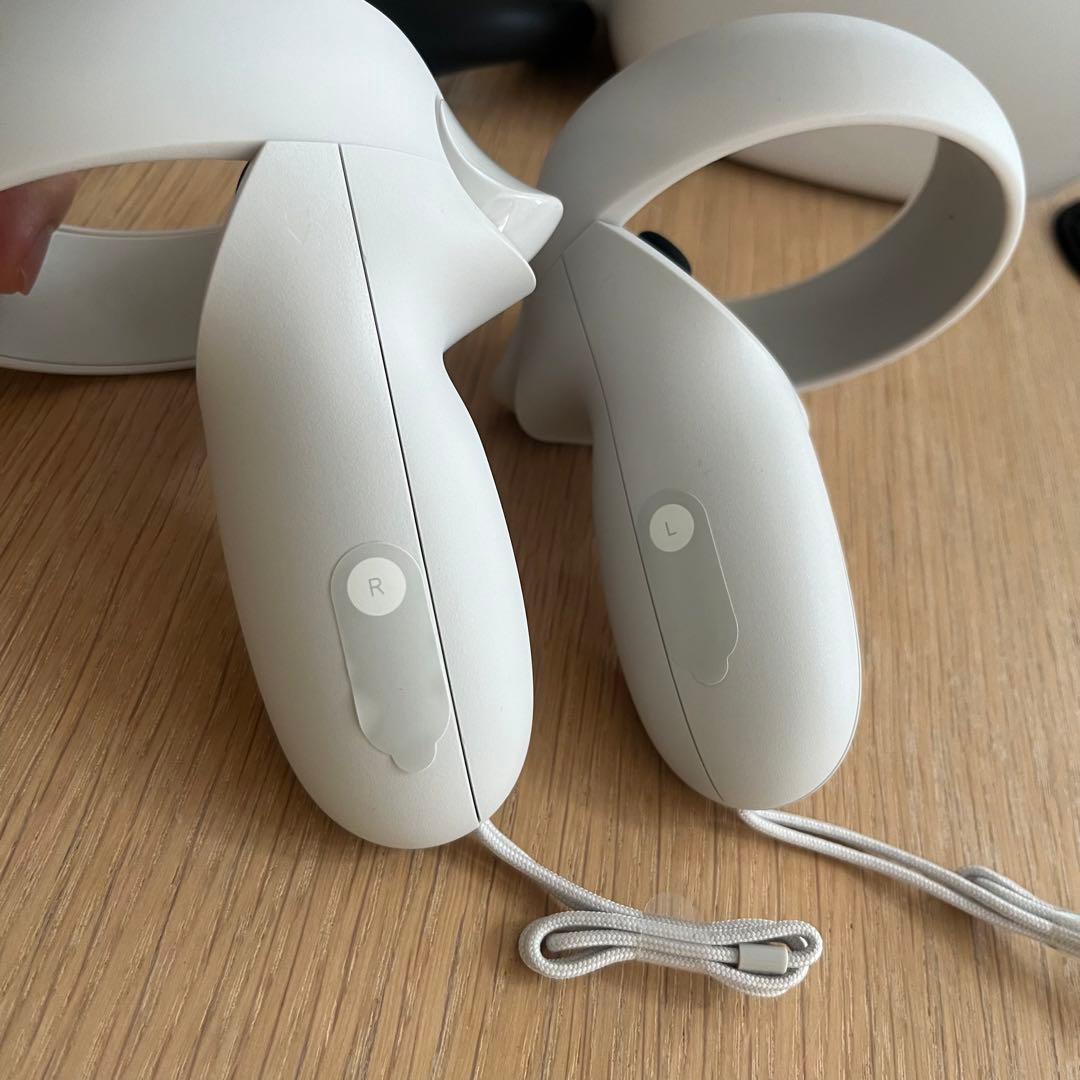  QUEST 2 128GB メタクエスト2 ケース、レンズカバー付き