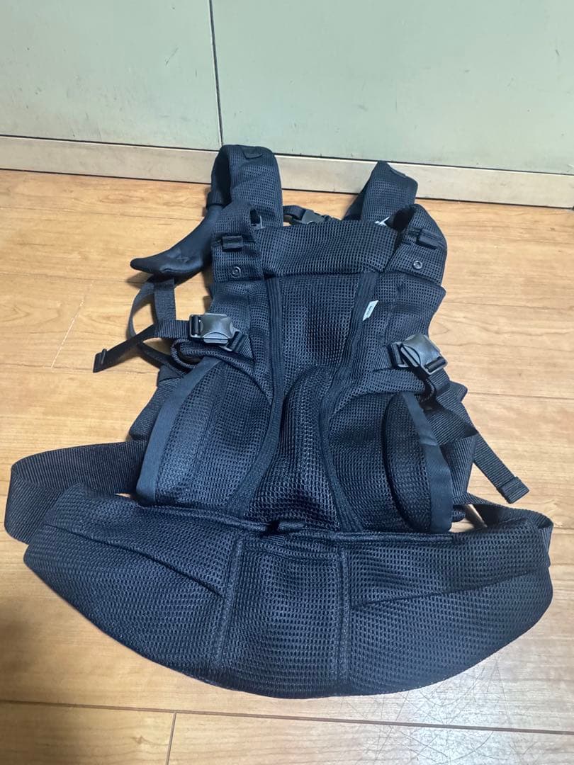 アップリカ　ラクリス　抱っこ紐　ブラック