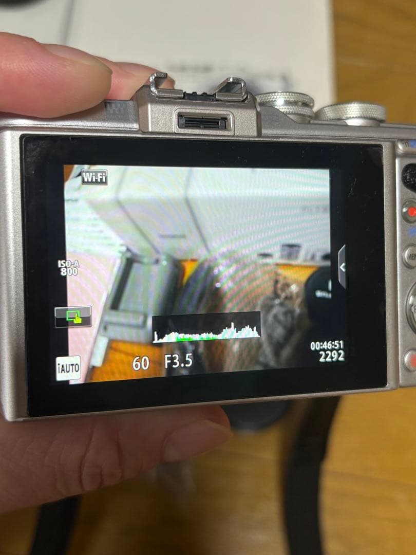 OLYMPUS PEN E-PL8 ミラーレス一眼 本体