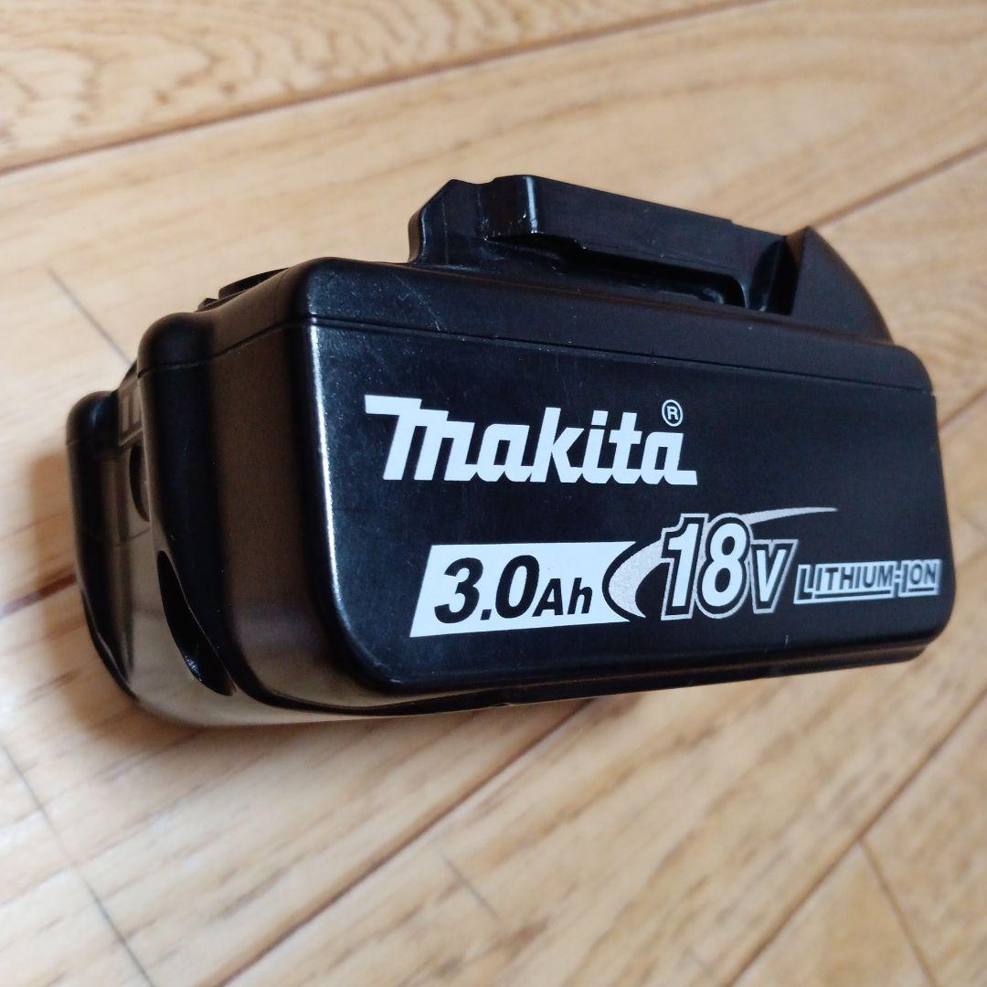 マキタ18V充電式クリーナーCL181FD青色　純正バッテリー、純正充電器付