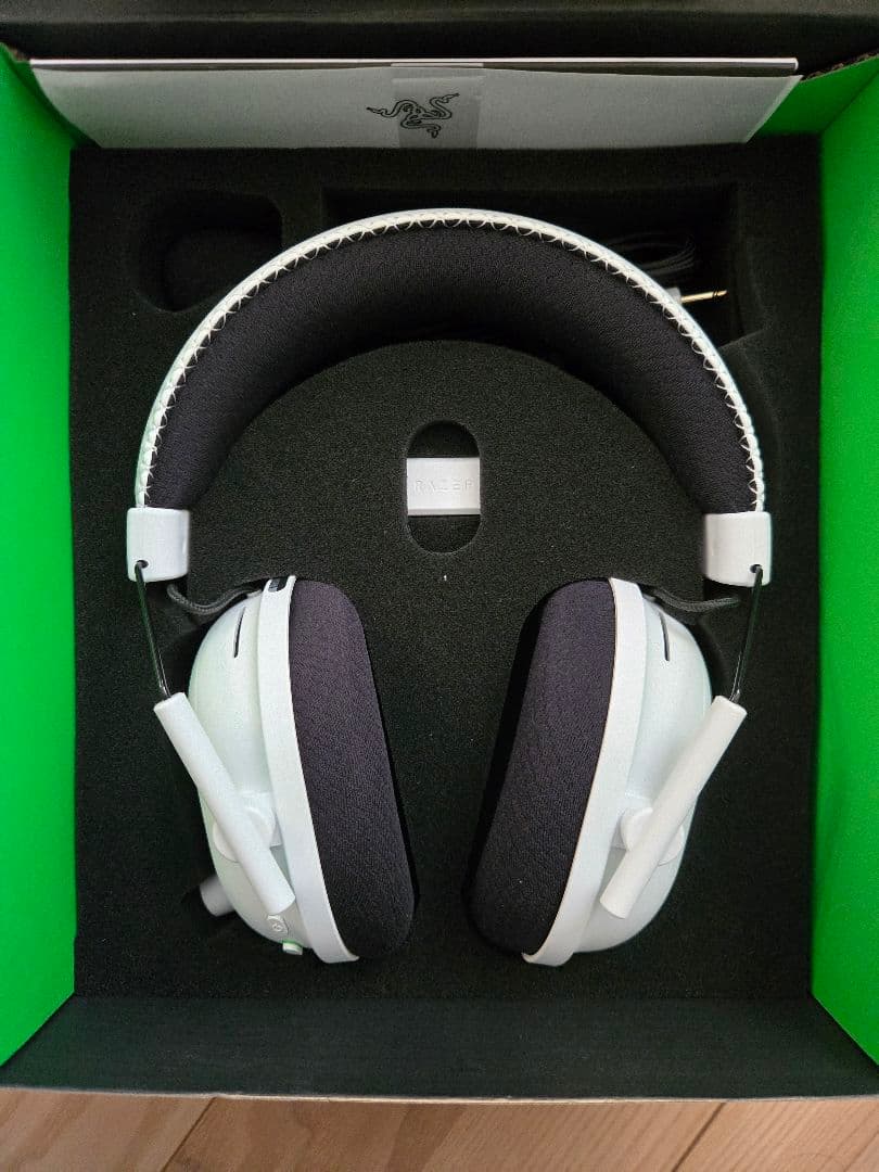 Razer BLACKSHARK V2 PRO ホワイト