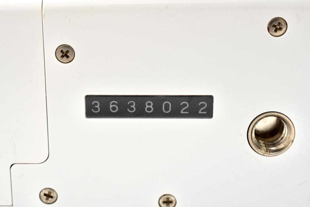 ペンタックスK-X 黄白レンズキット 希少カラー #AH018/KKAF023