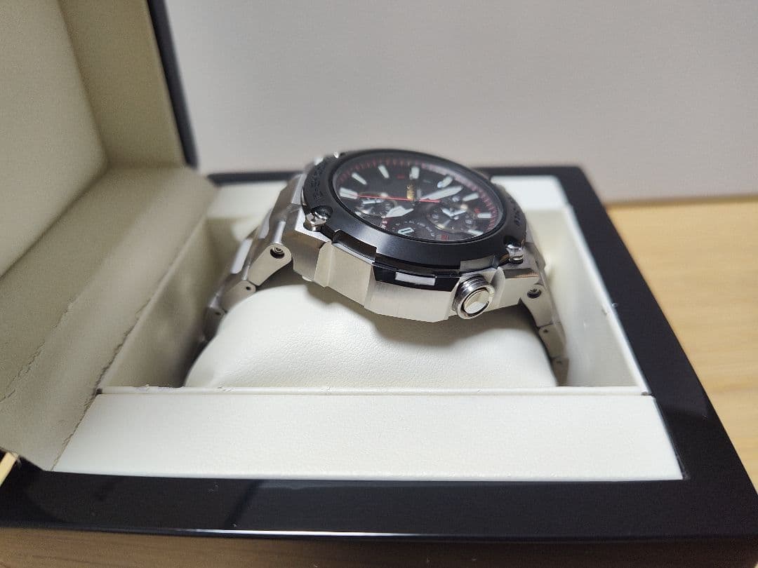 時計 CASIO MRG-B1000D-1AJR