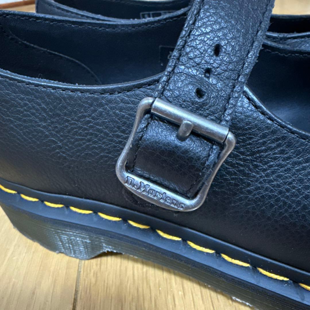 Dr. Martens ブラック メリージェーン シューズ