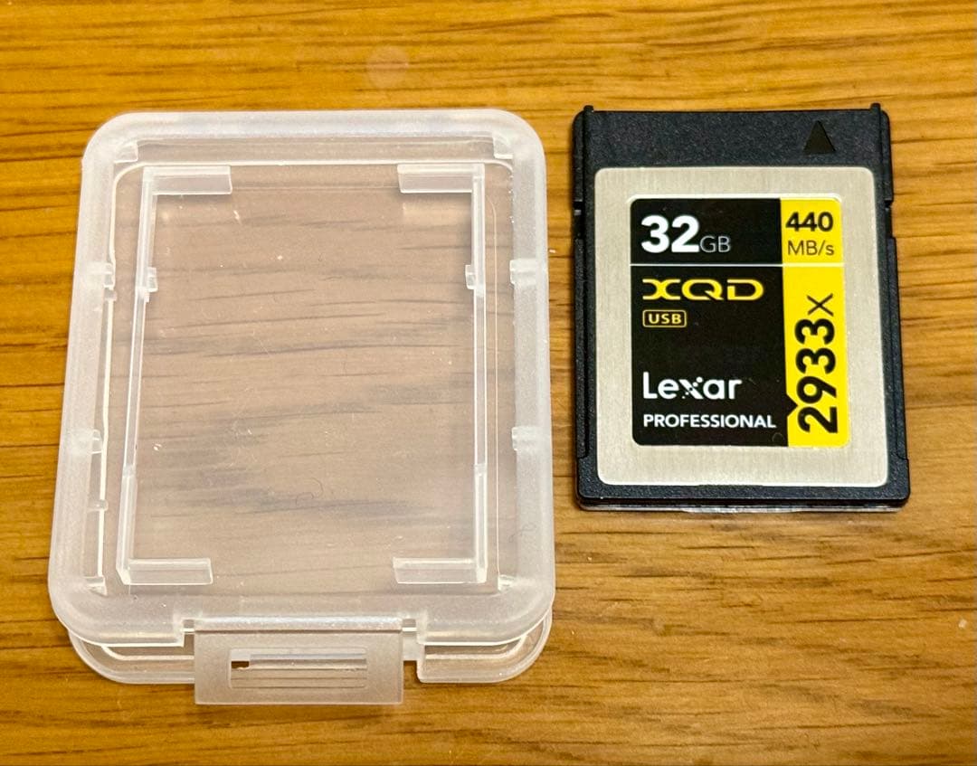 NikonZ6ボディ 1万6千ショット 保証期間 元箱付 XQD(32G)おまけ