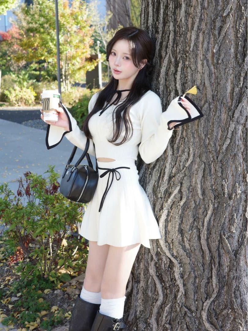 新品タグ付 ウエストオープンリボンデザインニットミニワンピース ダーリッチ F