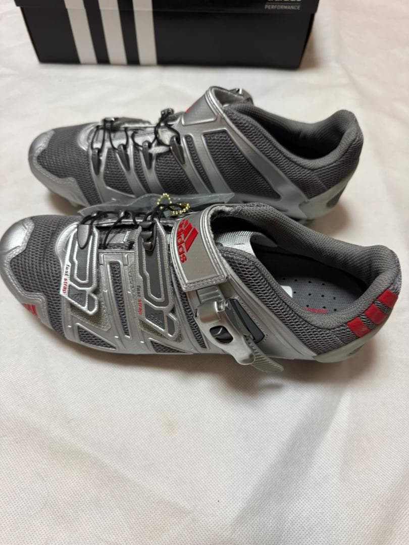 新品未使用　adidas サイクリングシューズ グレー